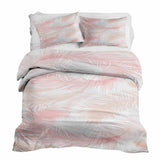 Set de ropa de cama con manta terapéutica blanca con plumas rosas