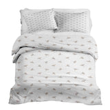 Juego de ropa de cama con mantas terapéuticas blancas con pequeñas ramas de muérdago