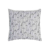 Almohada de salud gris con hojas de arce