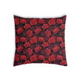Almohada de salud negra con rosas rojas