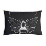 Almohada de salud negra con polilla