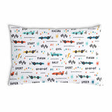 Almohada de salud blanca con coches de carreras