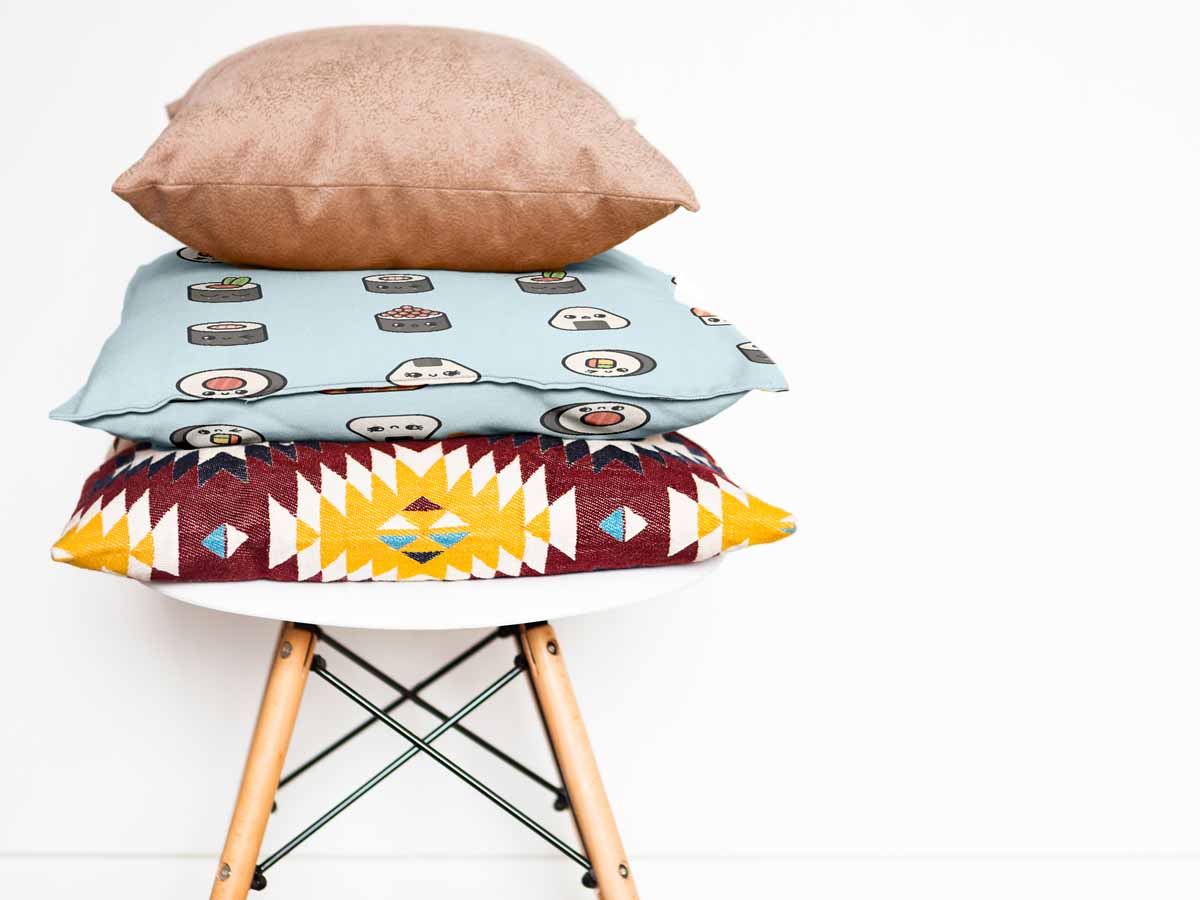 Almohada de salud azul claro con sushi