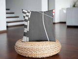 Almohada de salud gris oscuro con rayas blancas