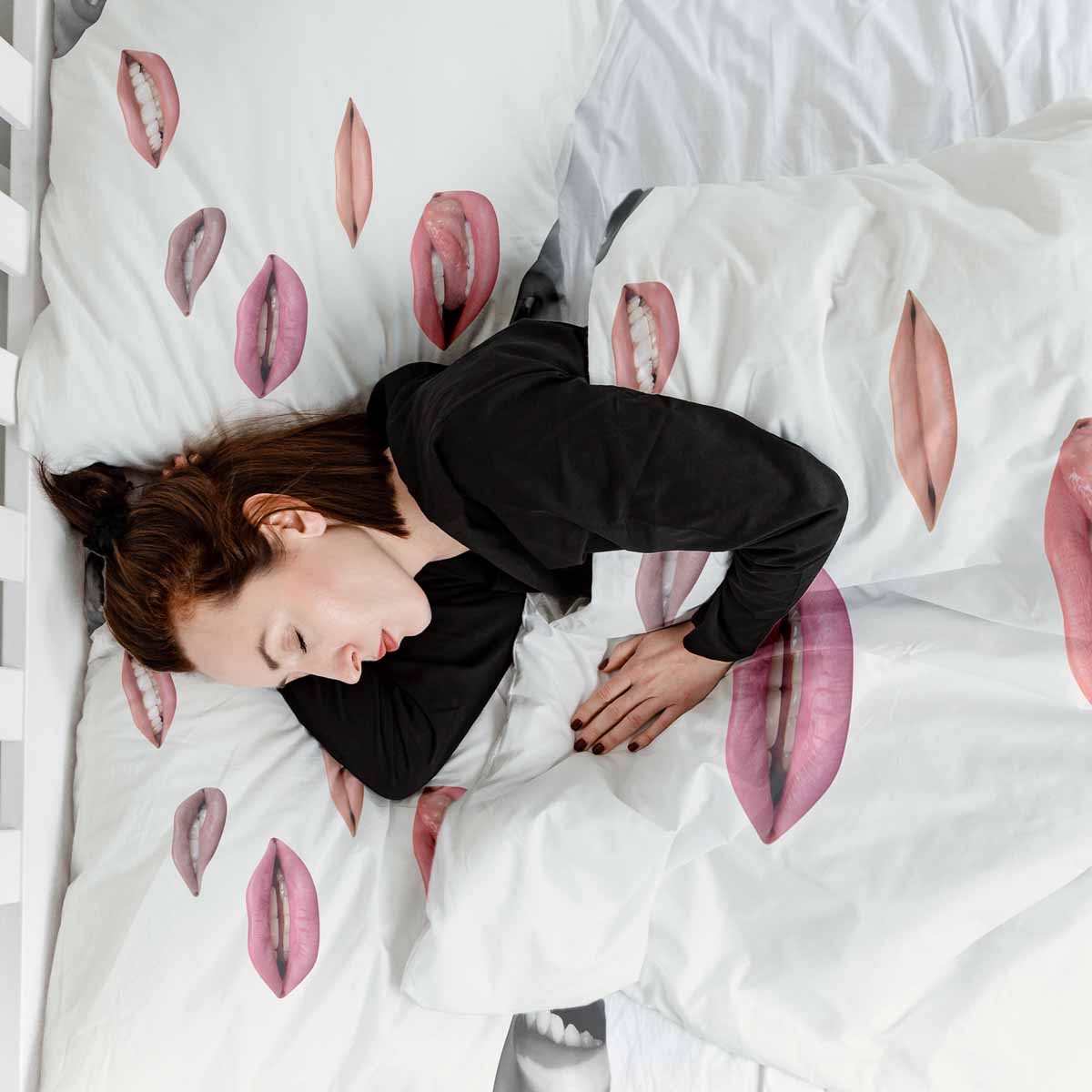 Set de ropa de cama con manta terapéutica blanca con labios