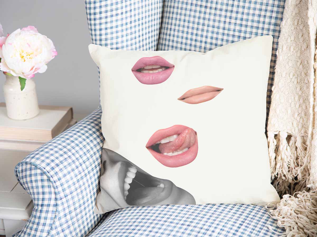 Almohada de salud blanca con labios