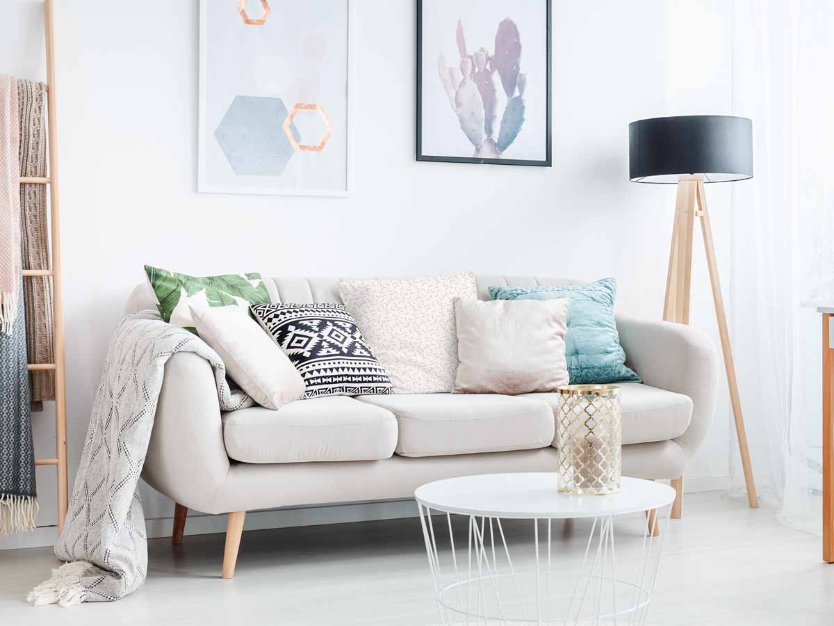 Almohada de salud blanca con semicírculos