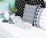 Almohada de salud con patrón de ondas azules