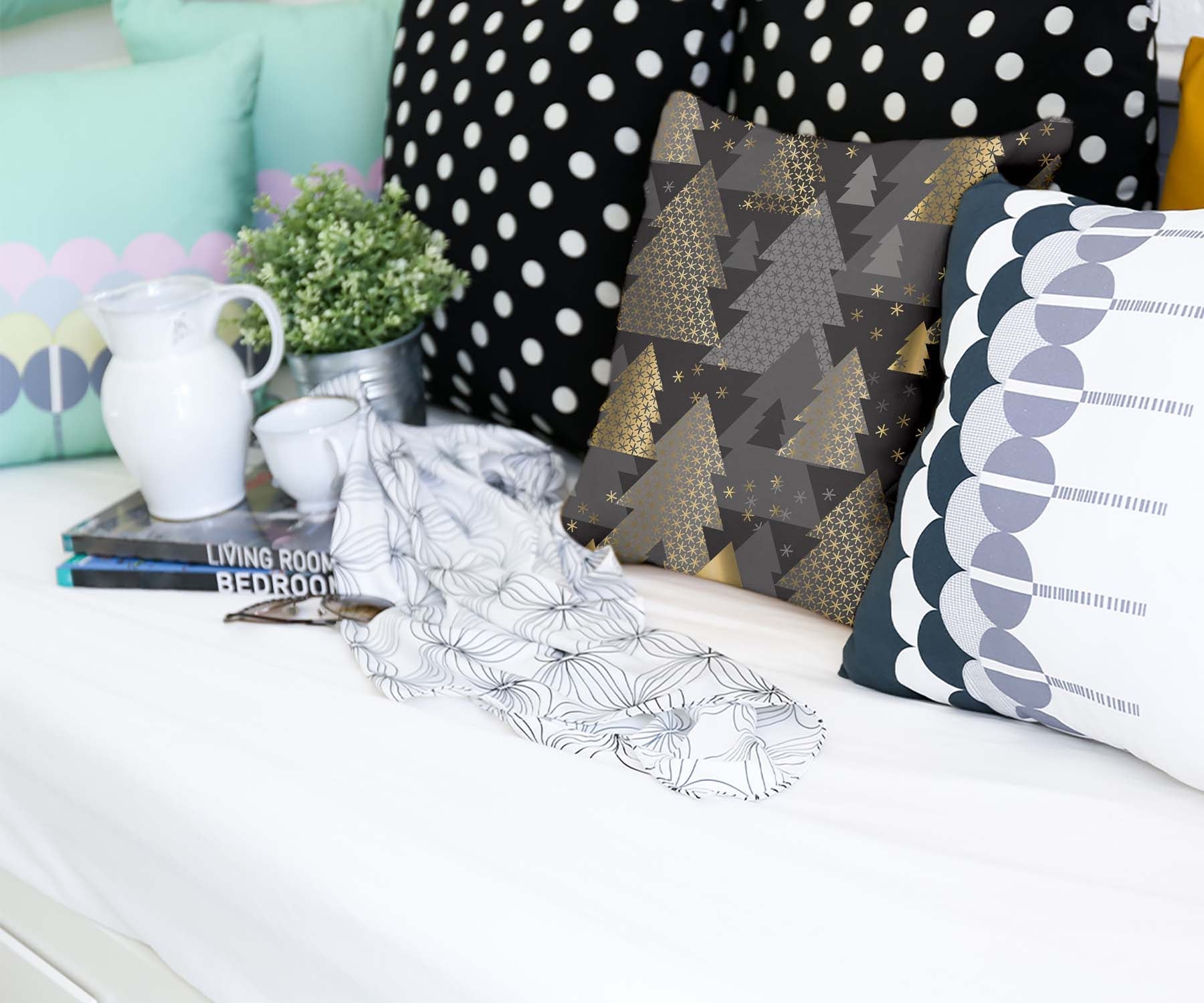 Almohada de salud con árboles de abeto dorados