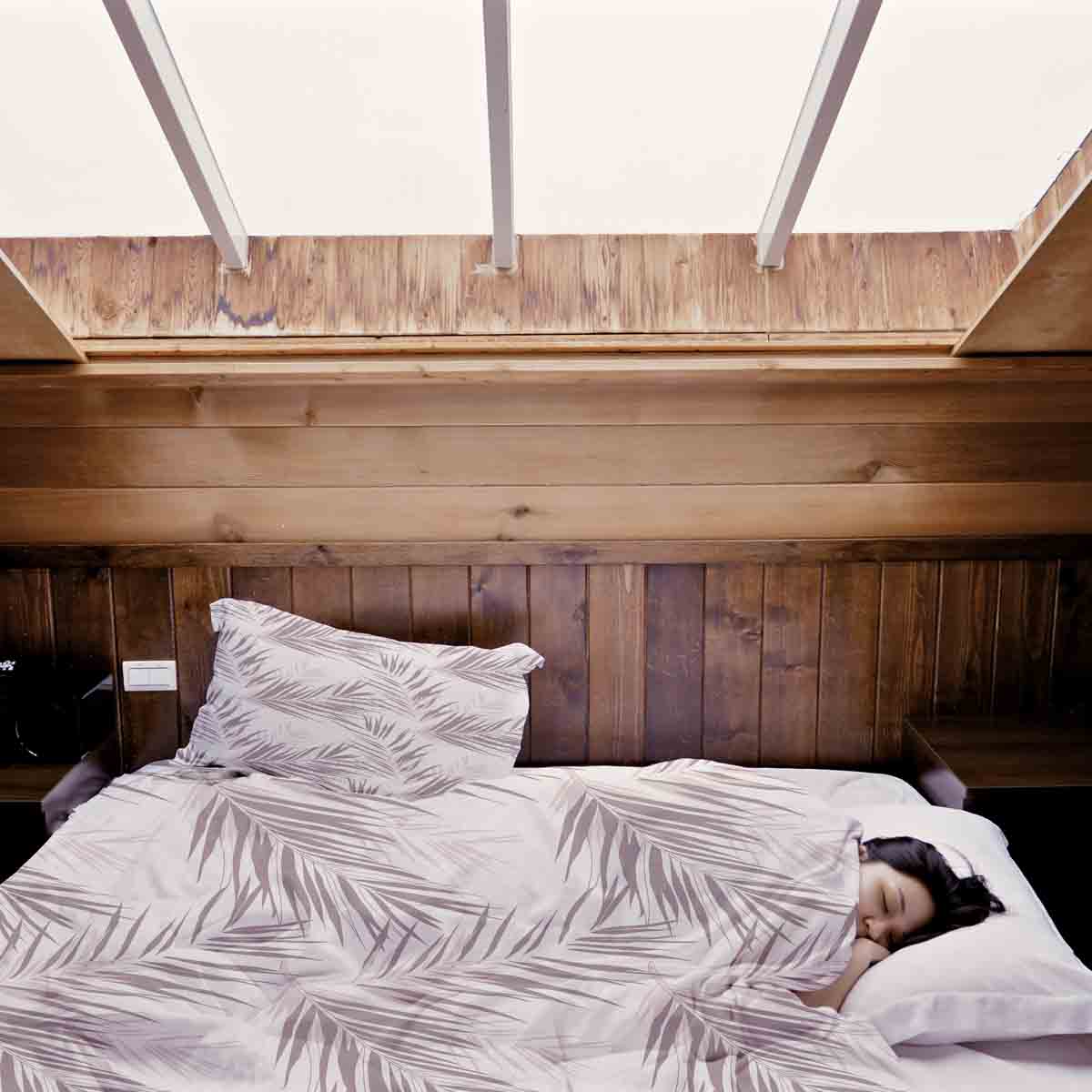 Set de ropa de cama con mantas terapéuticas blanco con hojas moradas