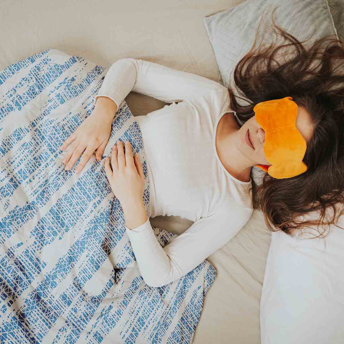 Set de ropa de cama con manta terapéutica y patrón azul