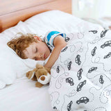 Set de ropa de cama con mantas terapéuticas y autos negros