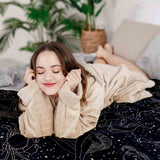 Set de ropa de cama con manta terapéutica negro horóscopo