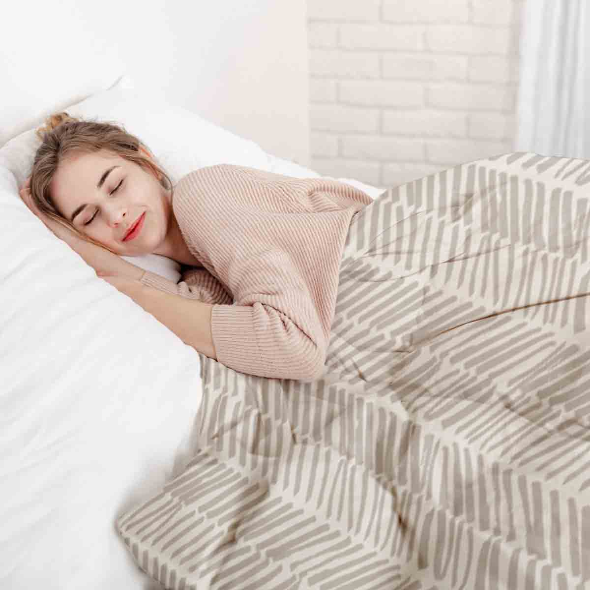 Set de ropa de cama con manta terapéutica beige con rayas