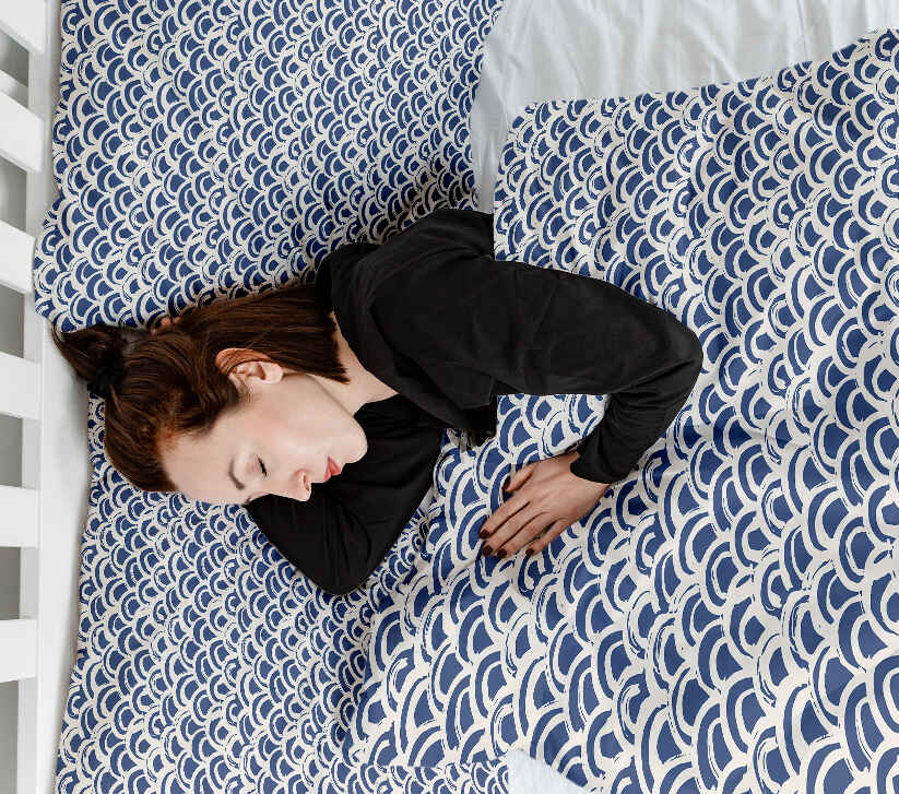 Set de ropa de cama con manta terapéutica patrón de ondas azules