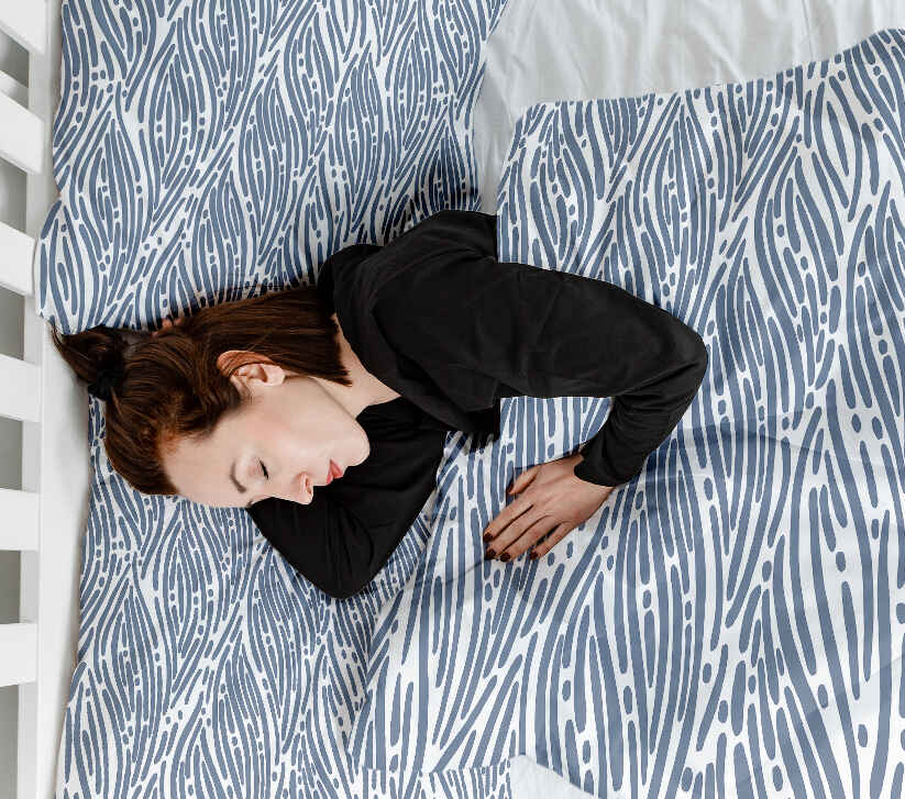 Set de ropa de cama con manta terapéutica patrón ondulado azul