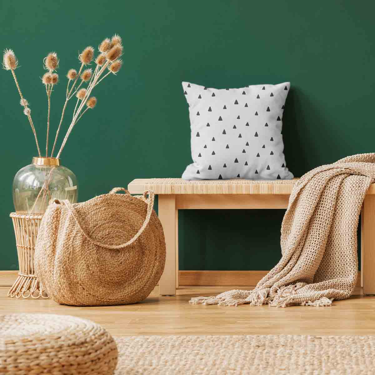 Almohada de salud blanca con triángulos en negro