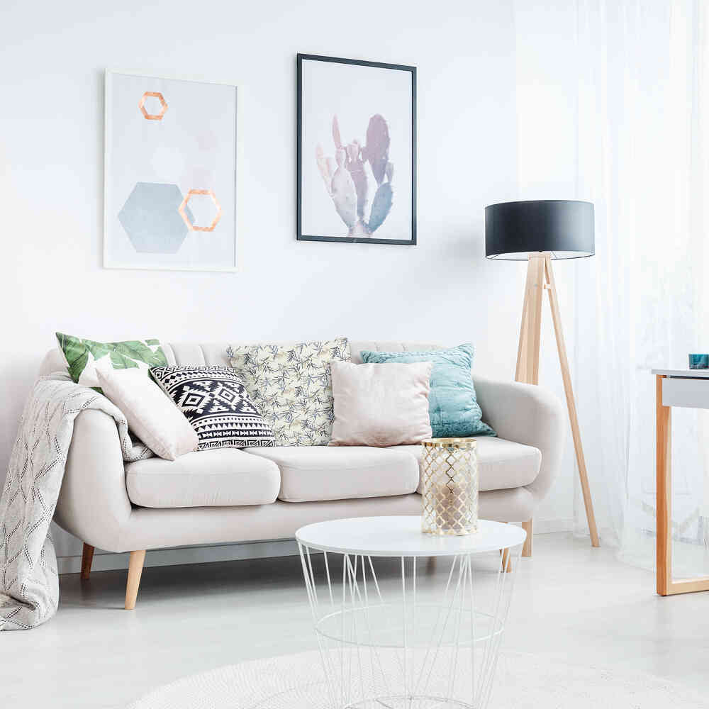 Almohada de salud con patrón de hojas beige