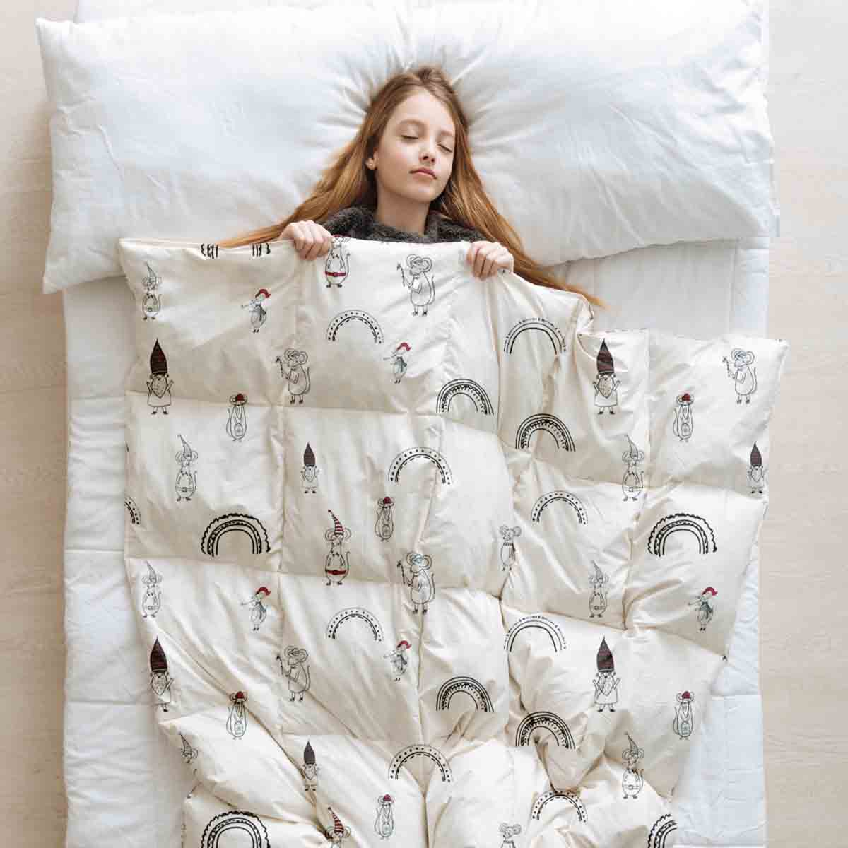 Juego de ropa de cama con mantas terapéuticas y ratones