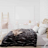 Juego de ropa de cama con manta terapéutica gris oscuro con ramas blancas