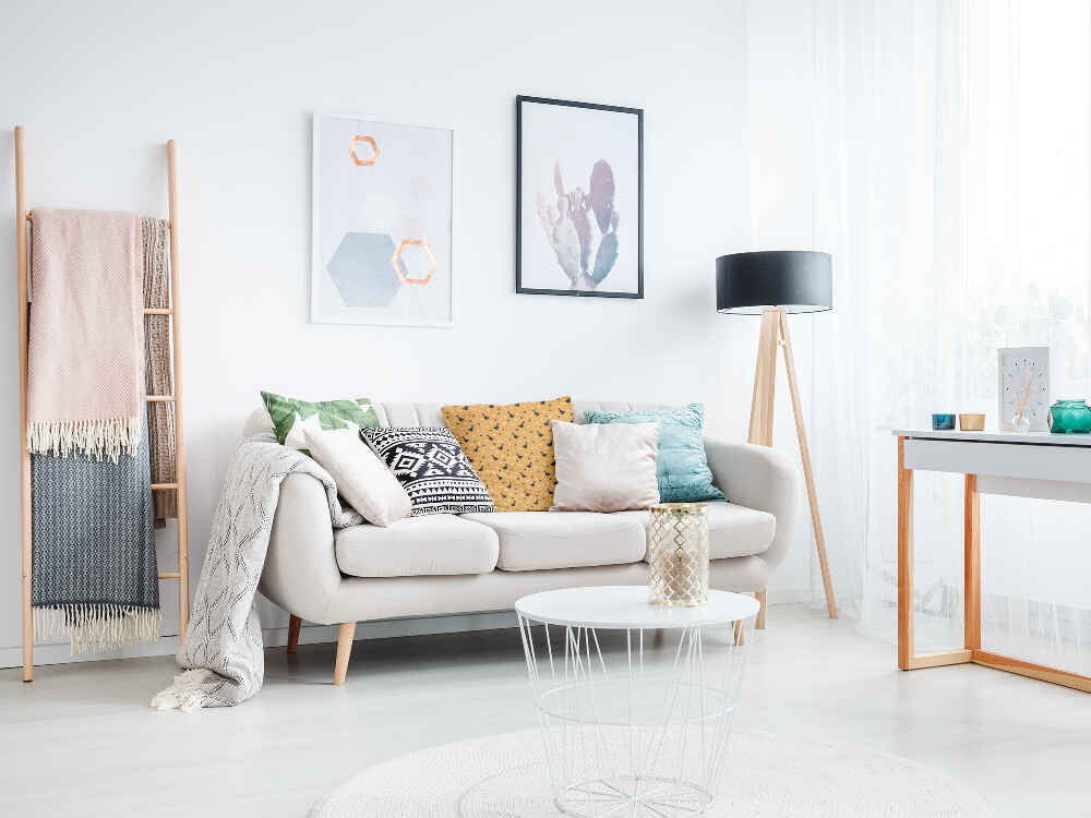 Almohada de salud naranja con escoba de Potter