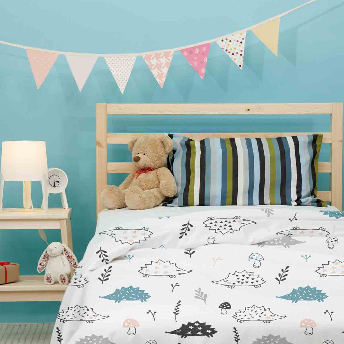Set de ropa de cama con manta terapéutica blanca con erizo
