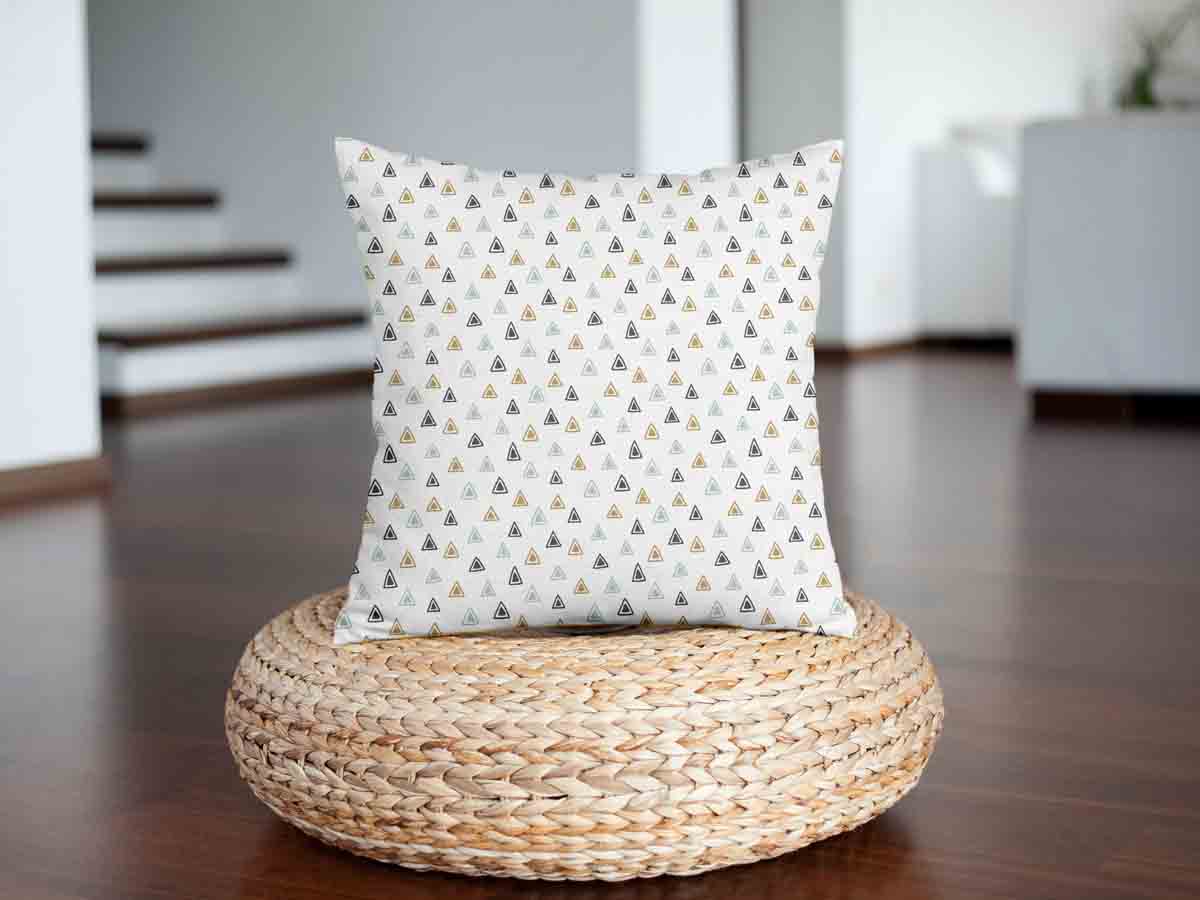 Almohada de salud con pequeños triángulos