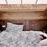 Set de ropa de cama con manta terapéutica gris muralla china