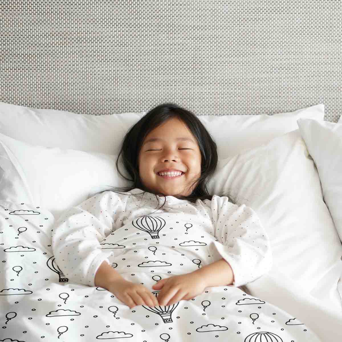 Set de ropa de cama con mantas terapéuticas y globos aerostáticos
