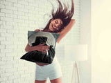 Almohada de salud hombre a la luz de la luna
