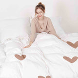 Set de ropa de cama con manta terapéutica blanca con corazones