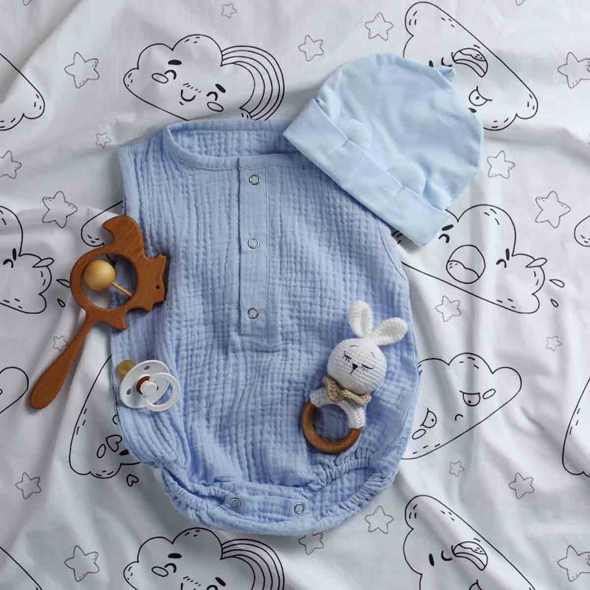 Set de ropa de cama con manta terapéutica blanca con nubes divertidas