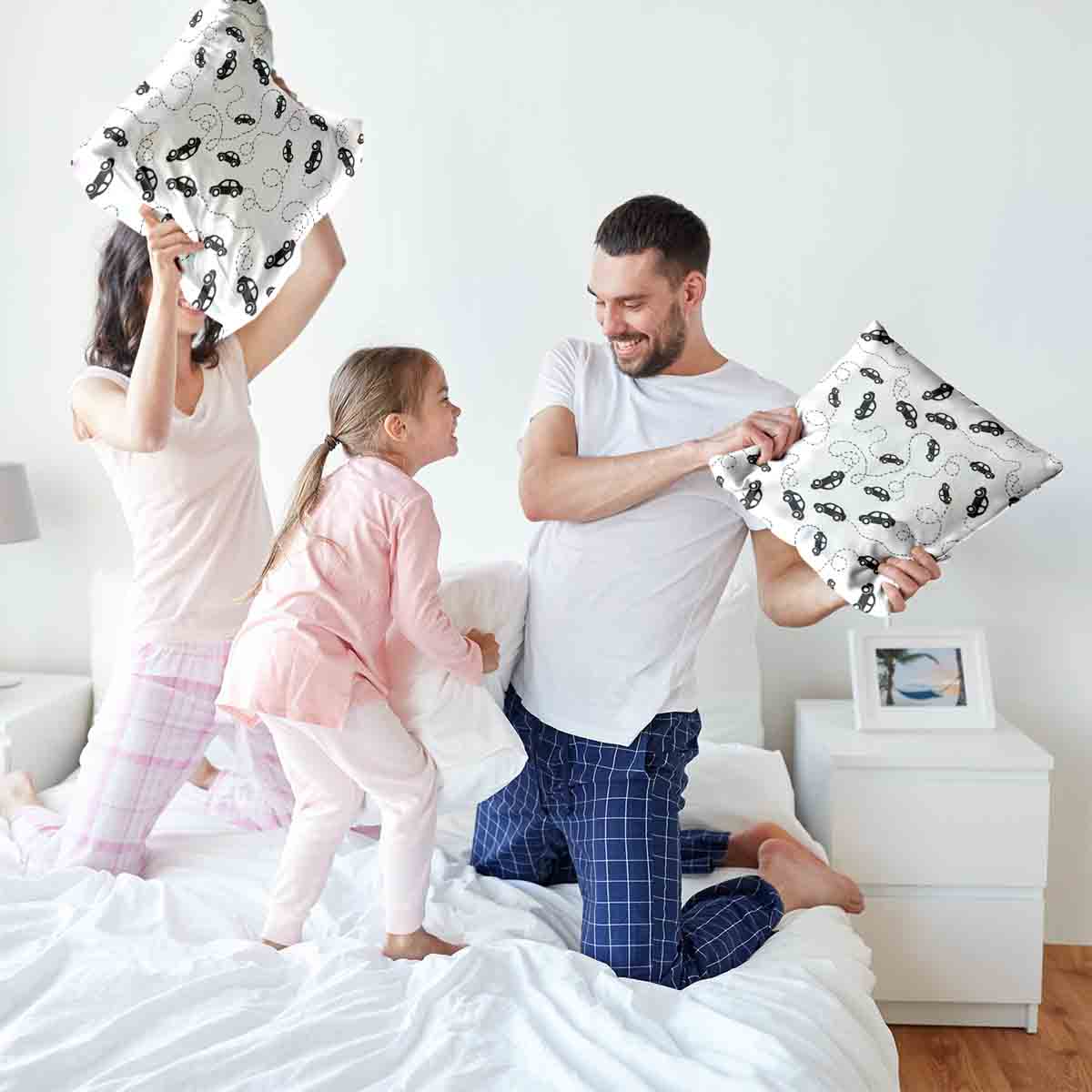 Almohada de salud con autos negros