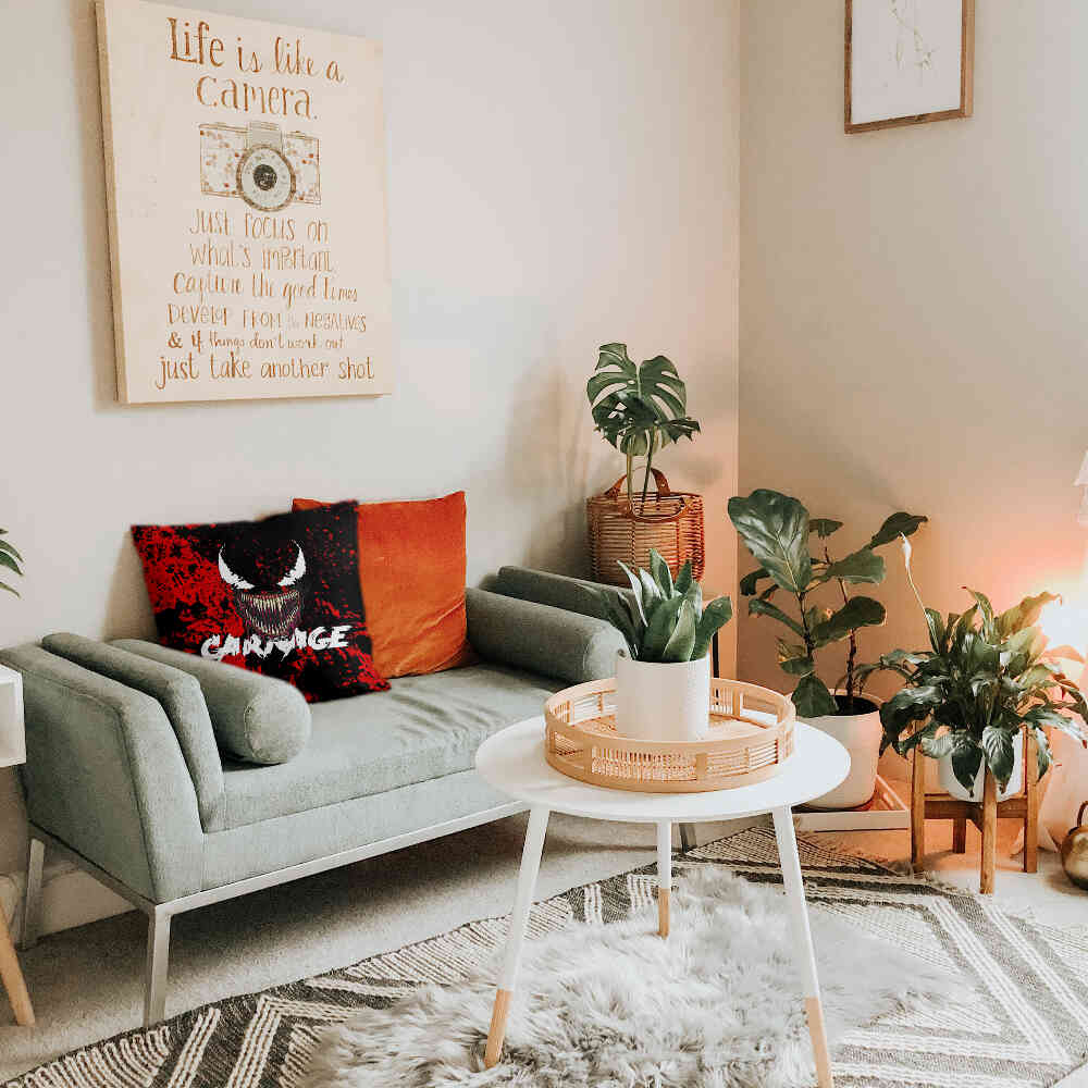 Almohada de salud negra cara de joker