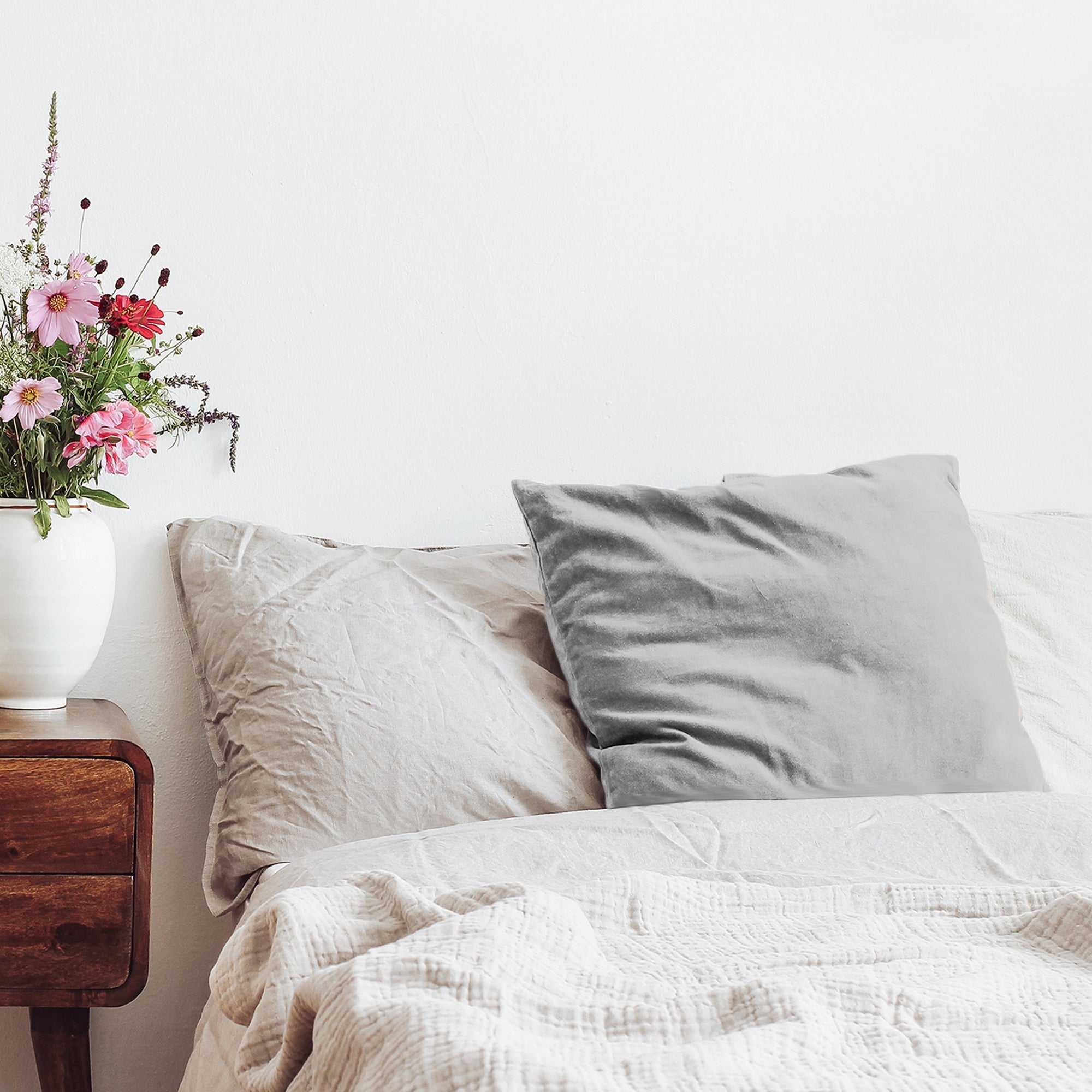 Almohada de salud gris claro