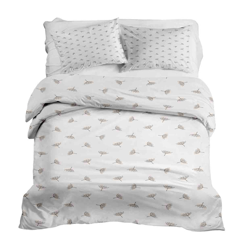 Juego de ropa de cama con mantas terapéuticas blancas con pequeñas ramas de muérdago