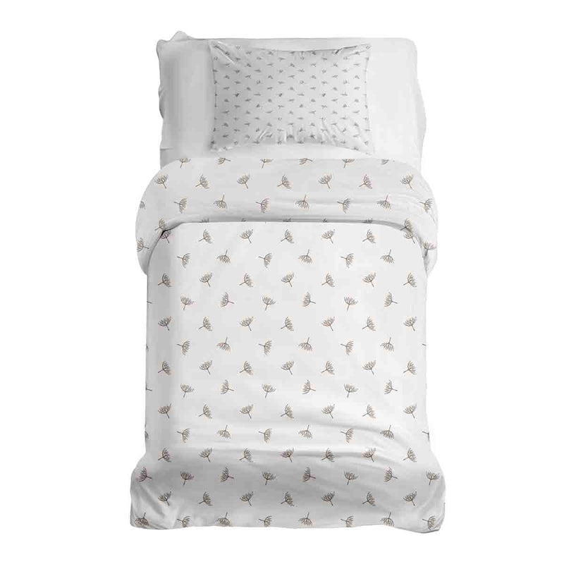 Juego de ropa de cama con mantas terapéuticas blancas con pequeñas ramas de muérdago