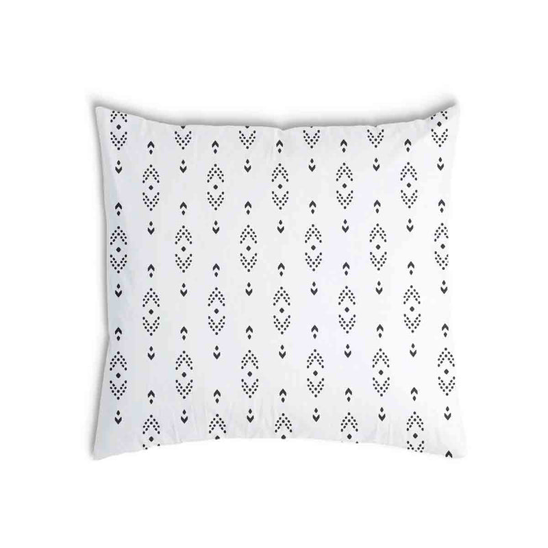 Almohada de salud blanca con patrón de flechas negras