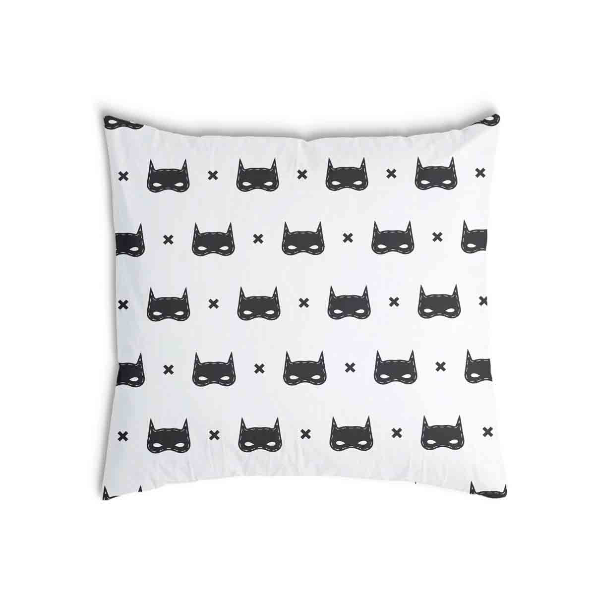 Almohada de salud blanca con máscara de gato