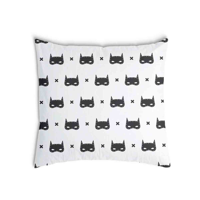 Almohada de salud blanca con máscara de gato