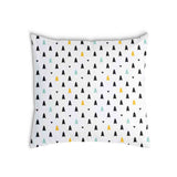 Almohada de salud blanca con pequeños abetos