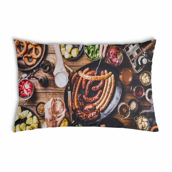 Almohada de salud con plato de salchichas