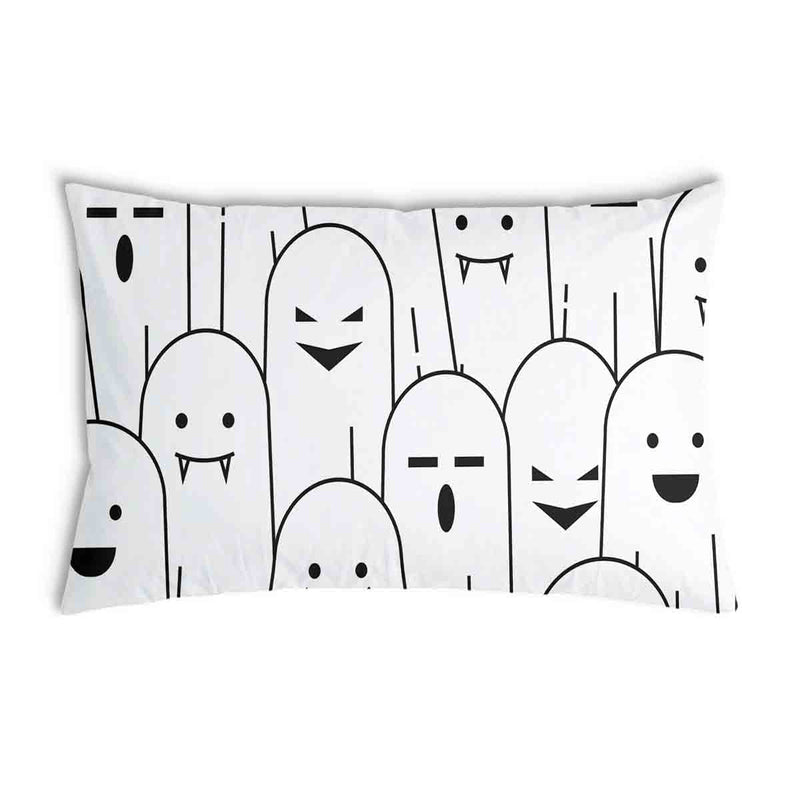 Almohada de salud blanca con fantasmas divertidos