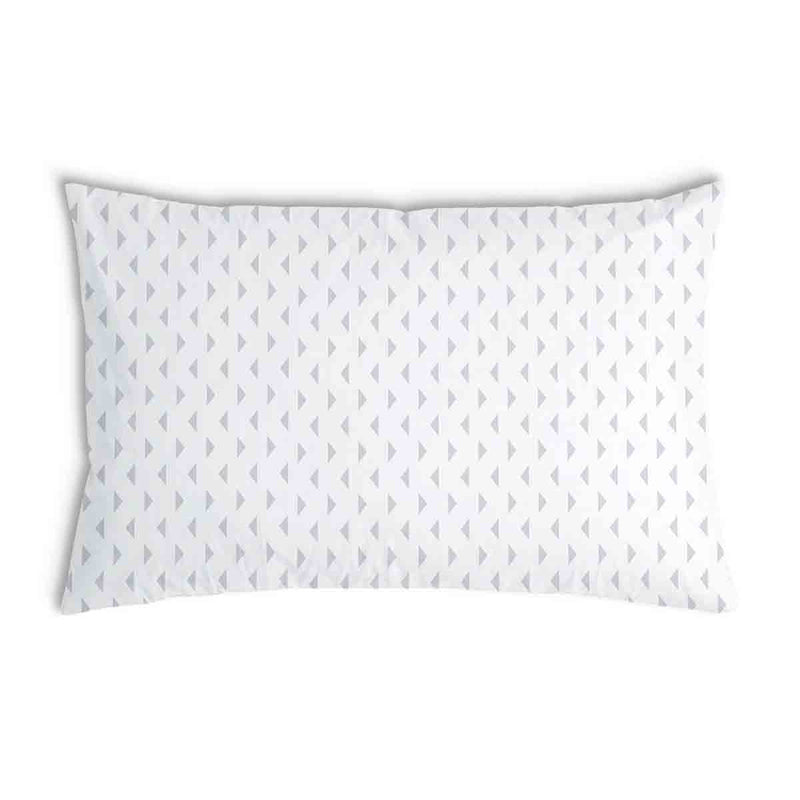 Almohada de salud blanca con triángulos grises