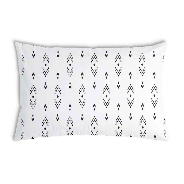 Almohada de salud blanca con patrón de flechas negras