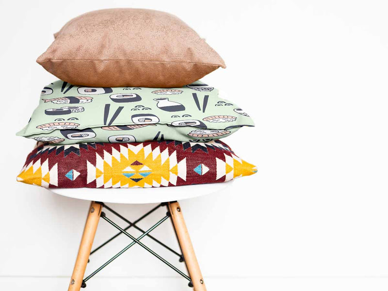 Almohada de salud verde claro con sushi