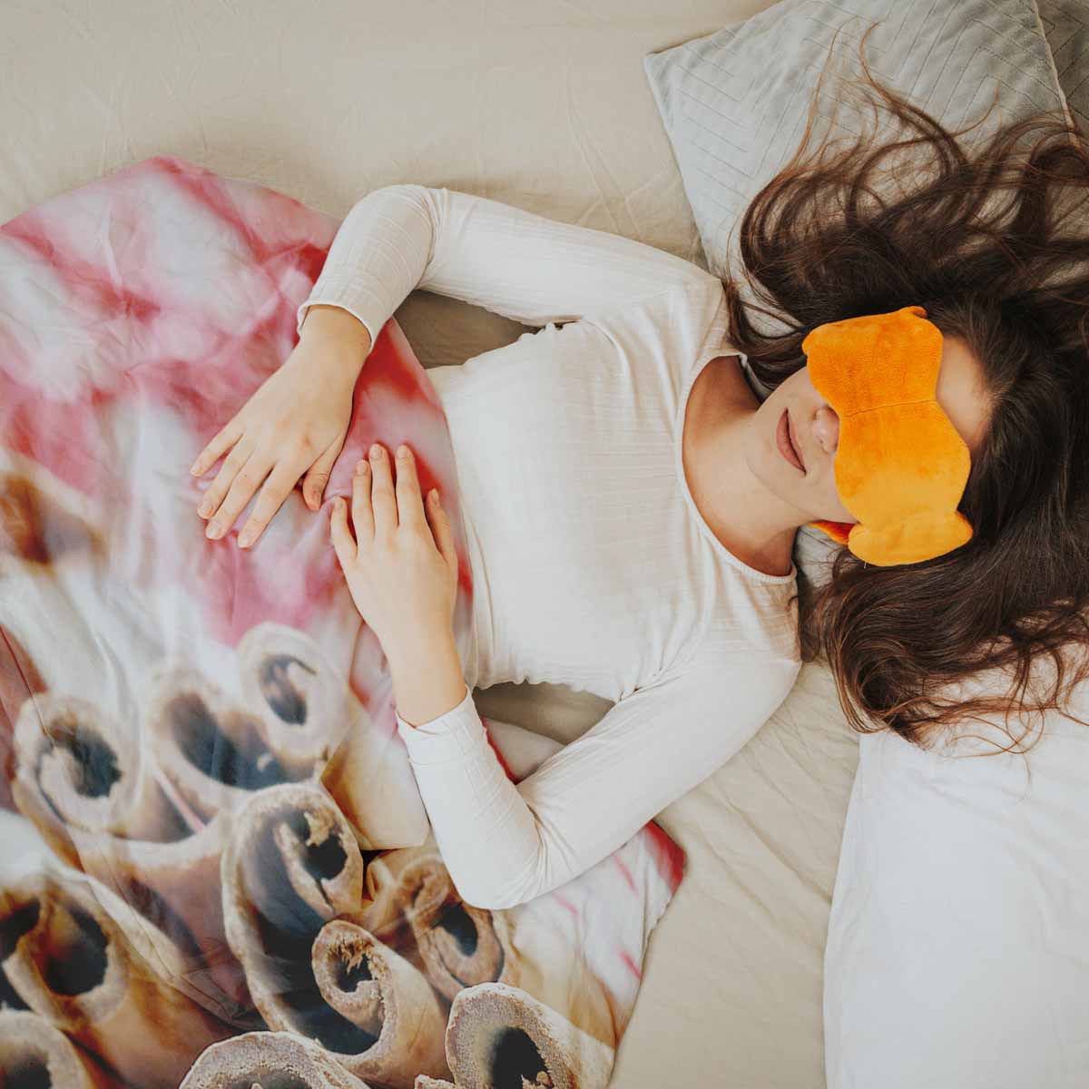 Set de ropa de cama con mantas terapéuticas y palitos de canela