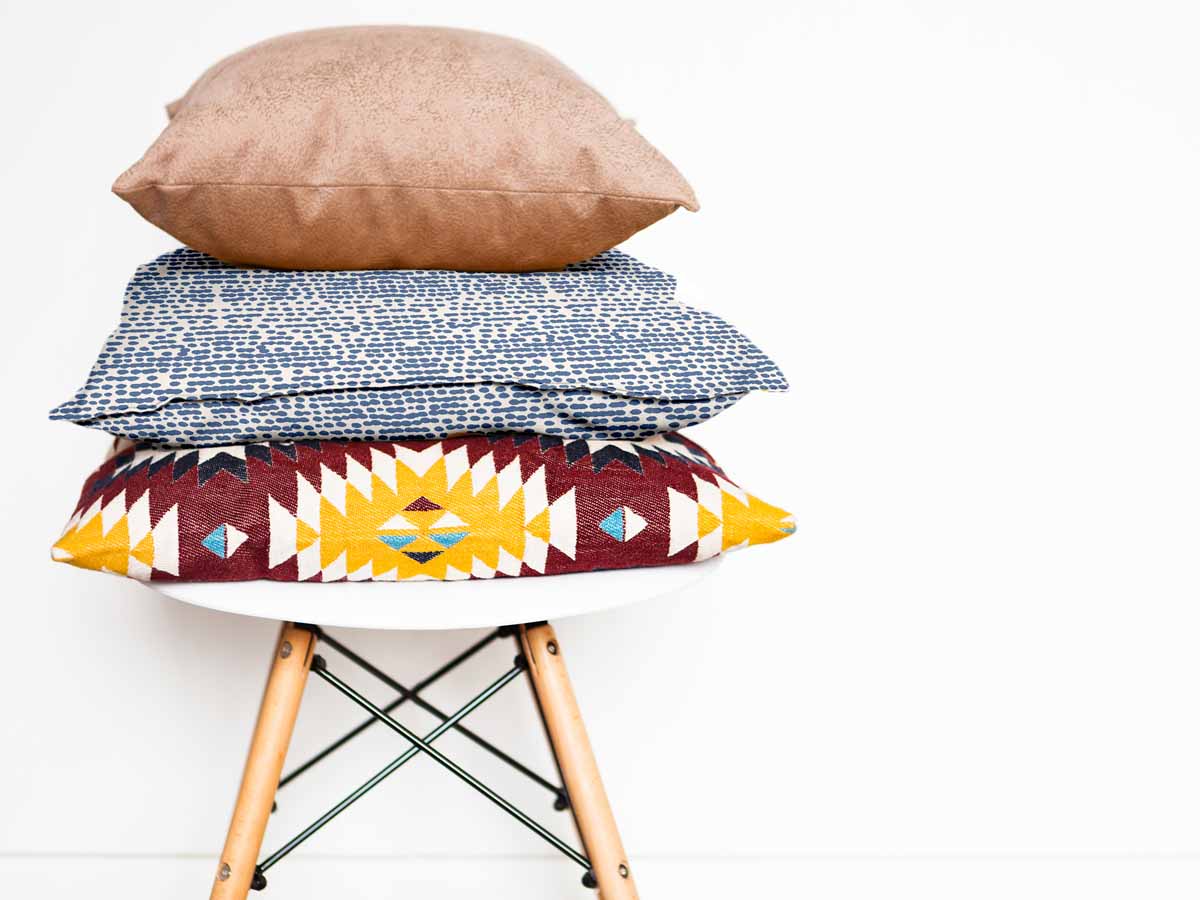 Almohada de salud con puntos azules