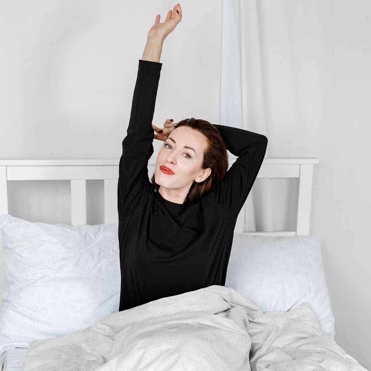 Juego de ropa de cama con mantas terapéuticas blancas con delicadas estrellas