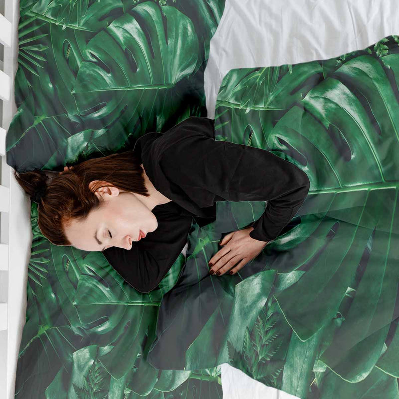 Set de ropa de cama con manta terapéutica y planta Monstera